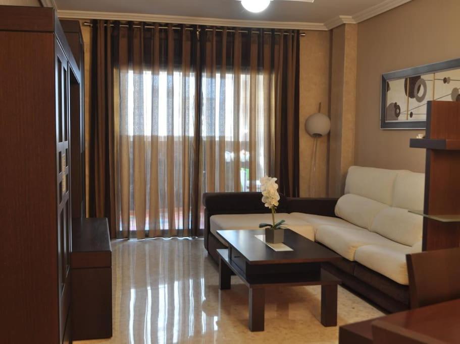 Acogedor Apartamento En Burriana Centro Luaran gambar